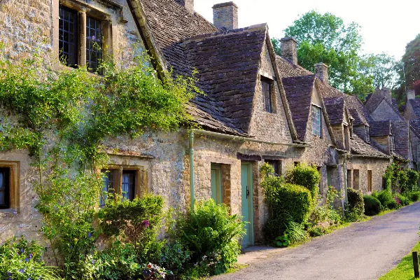 Girls weekend away or leaving cert holidays in a cute English countryside cottage