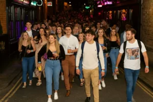 School or university groups pub crawl