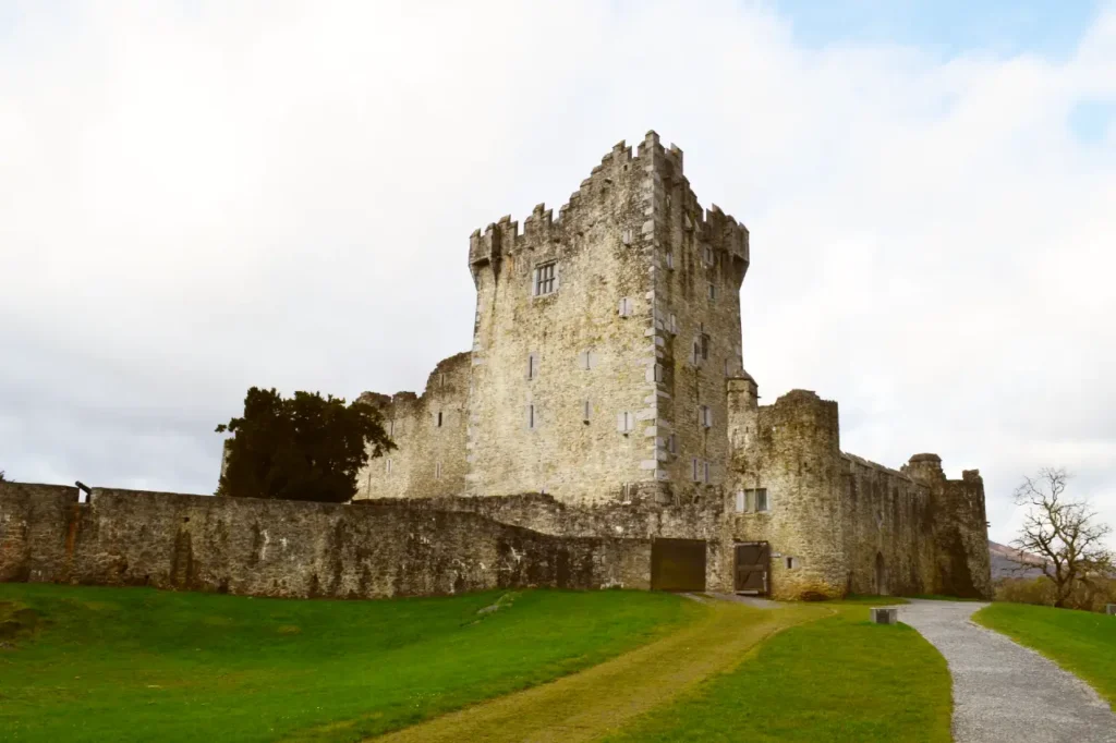 Killarney national park and ross castle